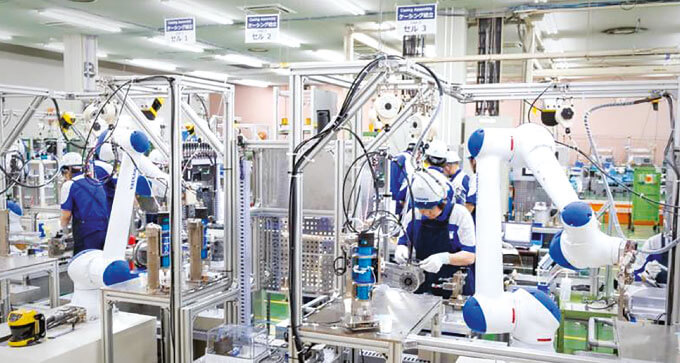 安川電機は自社工場に協働ロボットを導入している